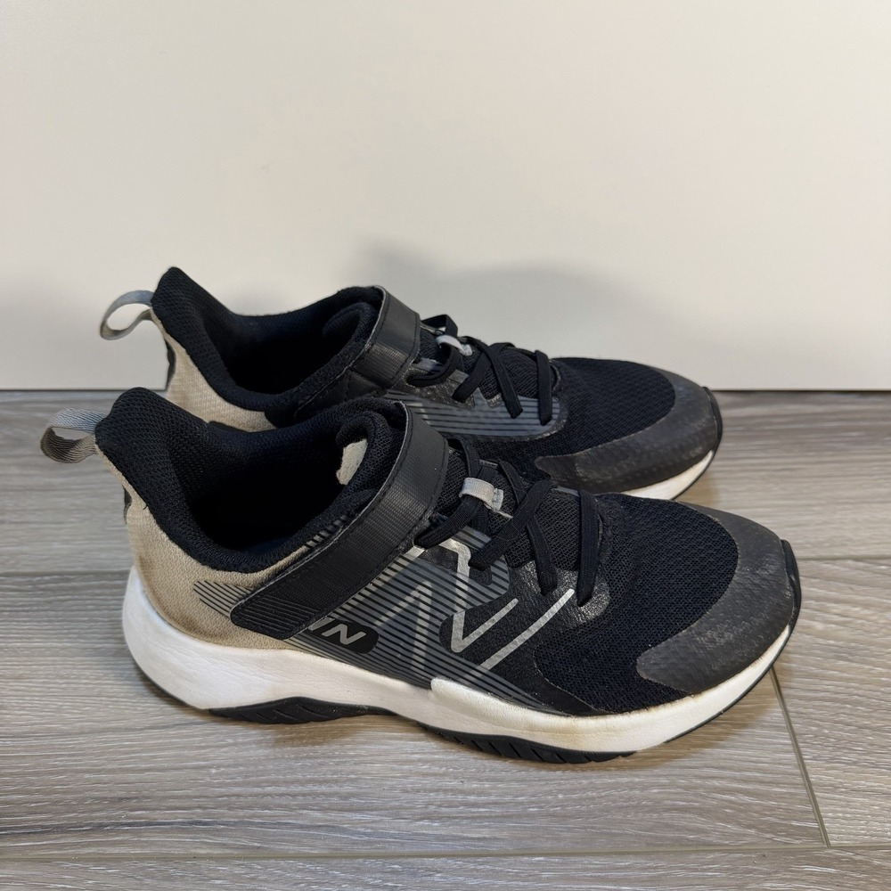 New Balance Unisex-Child Rave V2  Lace Hook‎ and Loop Wide Kids Size 5